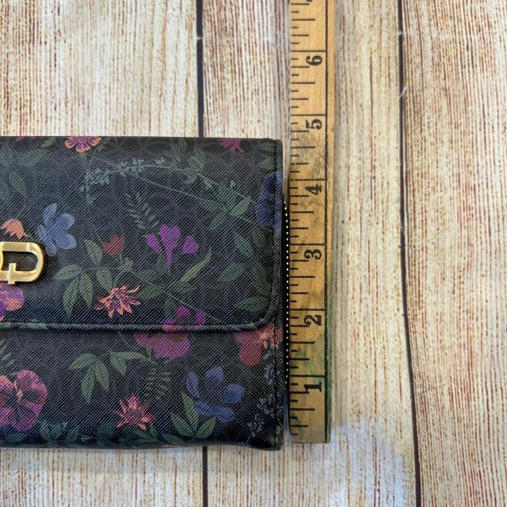 Guang TongVegan Leather Wristlet Wallet Black‎ Gold Hardware Organizer Floral